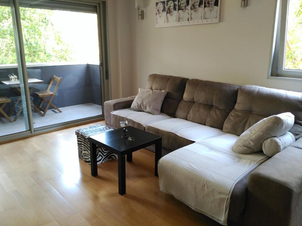 Luxury Flat, 3 Bedrooms, 2 Bathrooms And Swimming Pool Next To The Beach!! Sant Adria de Besos Buitenkant foto