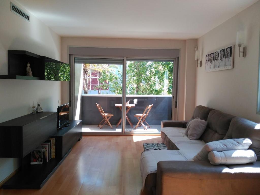 Luxury Flat, 3 Bedrooms, 2 Bathrooms And Swimming Pool Next To The Beach!! Sant Adria de Besos Buitenkant foto