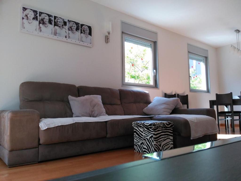 Luxury Flat, 3 Bedrooms, 2 Bathrooms And Swimming Pool Next To The Beach!! Sant Adria de Besos Buitenkant foto